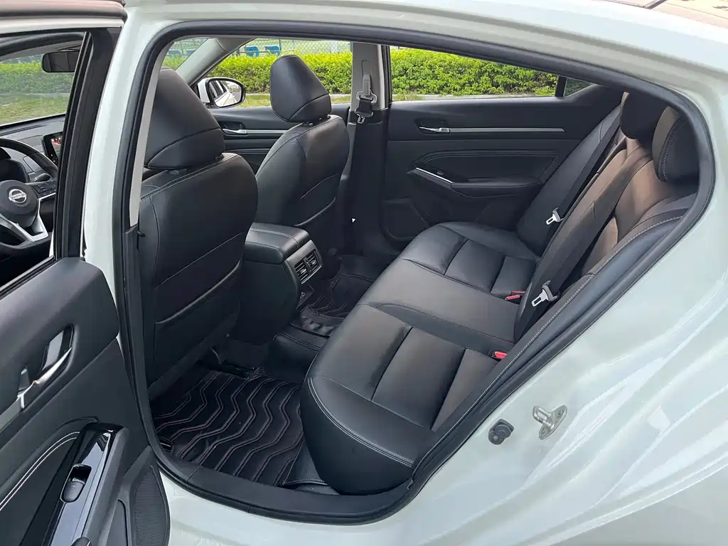 Nissan Teana — миниатюра 9