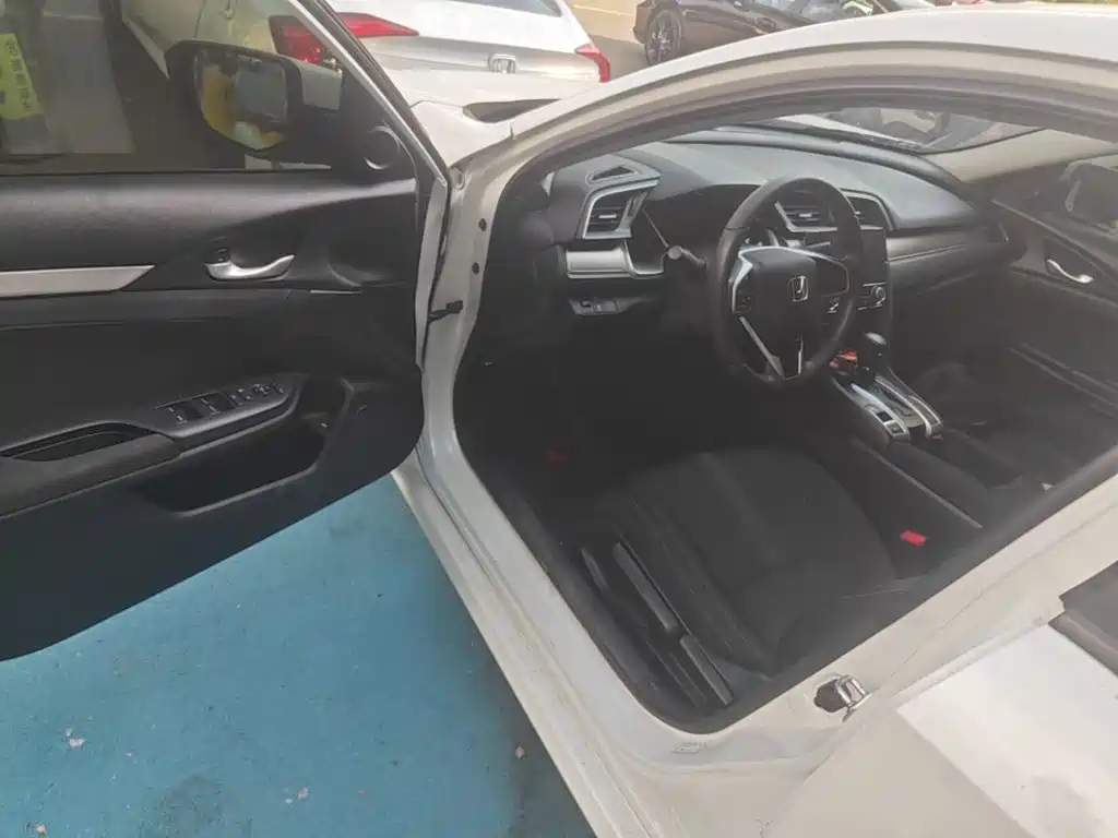 Honda Civic — миниатюра 16