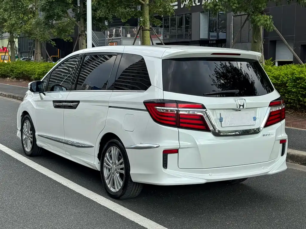 Honda Elysion — миниатюра 7