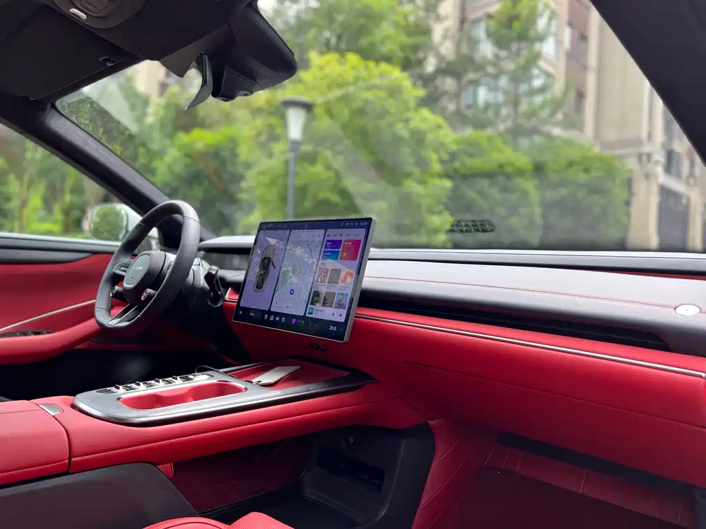 XIAOMI CAR XIAOMI SU7