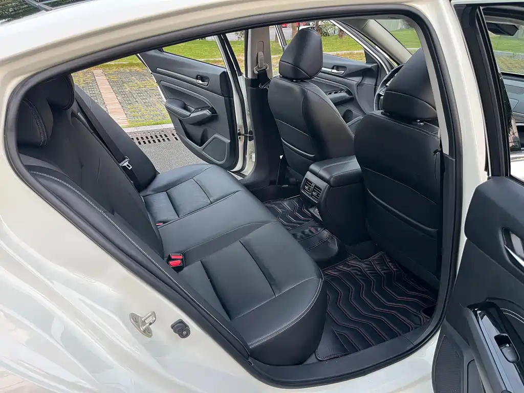Nissan Teana — миниатюра 10