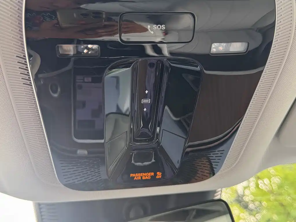 Mercedes-Benz EQE SUV — миниатюра 29