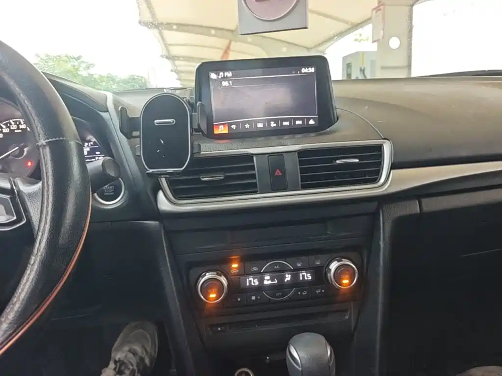 Mazda 3 Axela — миниатюра 13