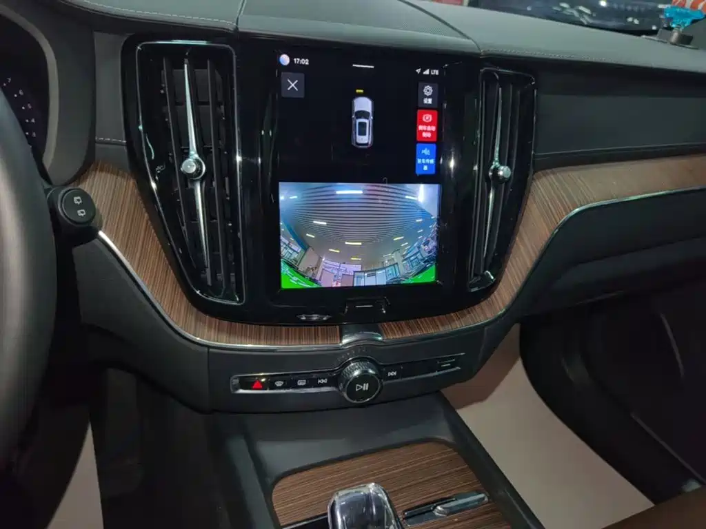 Volvo XC60 — миниатюра 13