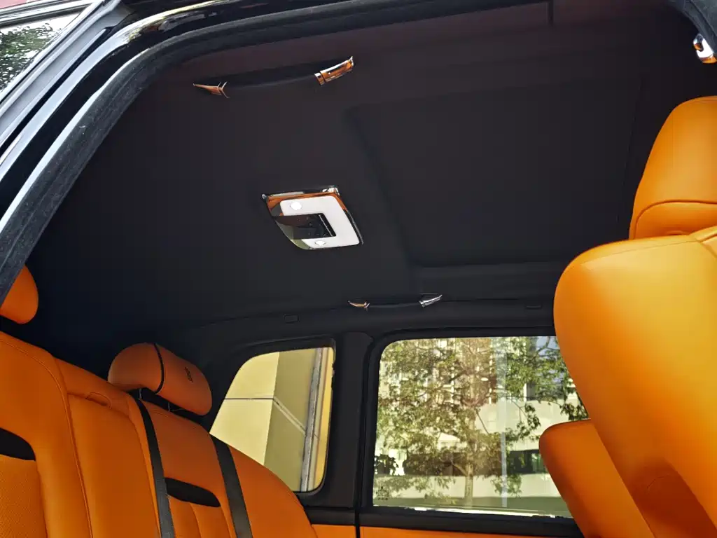Rolls-Royce Cullinan - фото 13