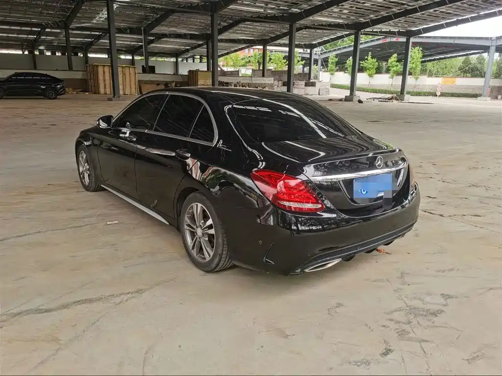 Mercedes-Benz C-Class — миниатюра 7