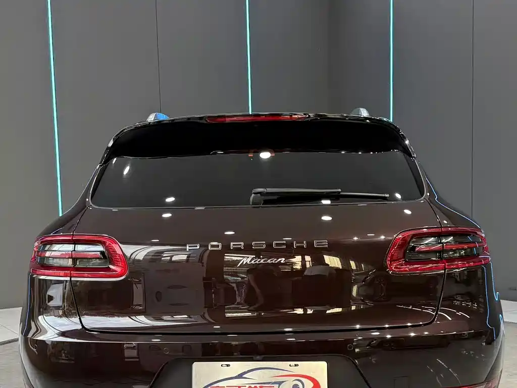 Porsche Macan — миниатюра 7