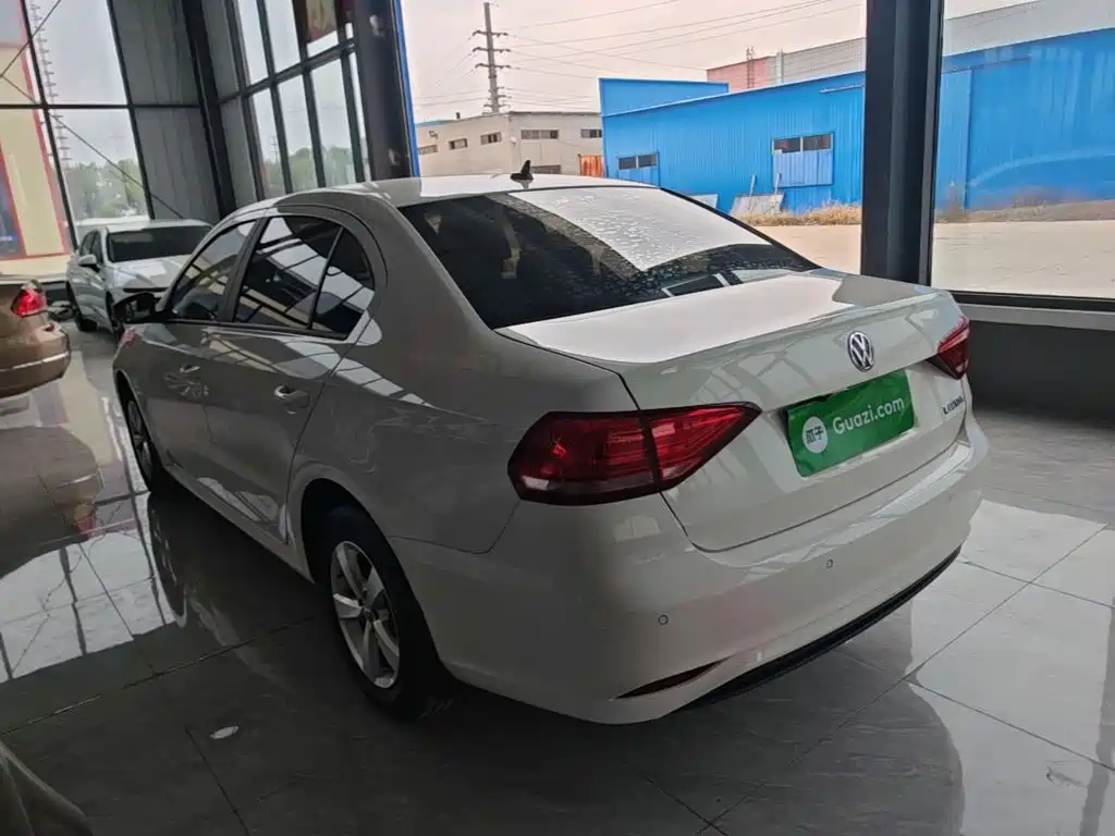Volkswagen Lavida — миниатюра 5
