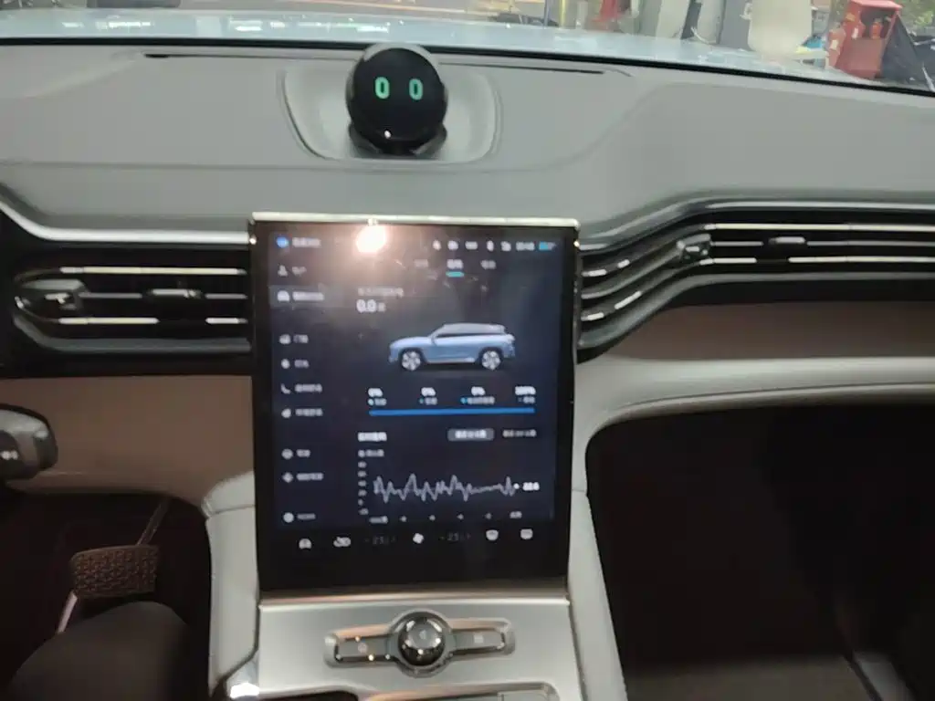 NIO ES6 — миниатюра 13