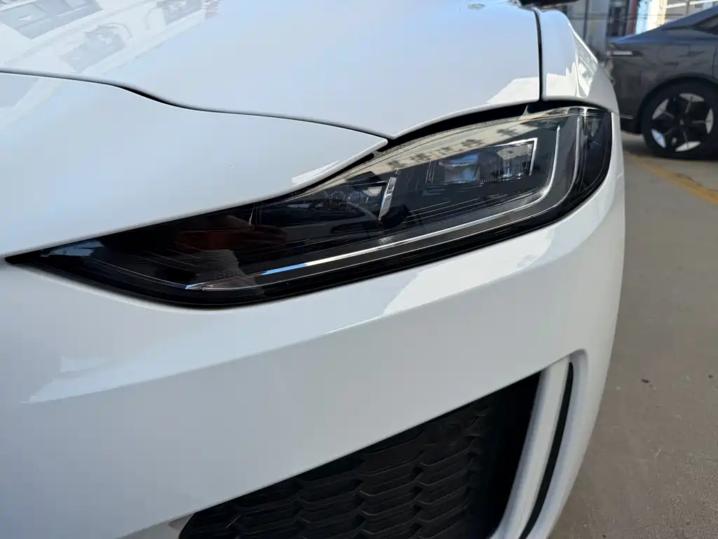 Jaguar XEL — миниатюра 4