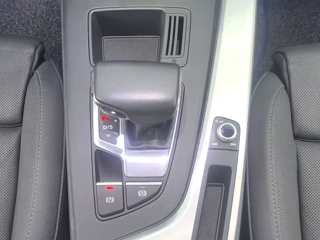 Audi A4L — миниатюра 17
