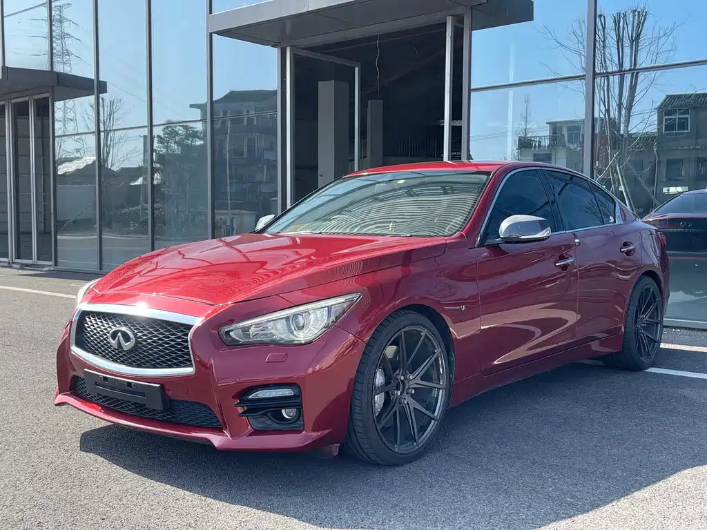 INFINITI Q50