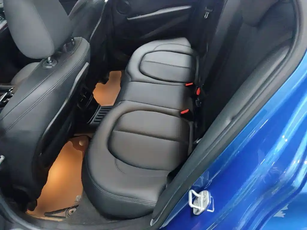 BMW 1 Series — миниатюра 17