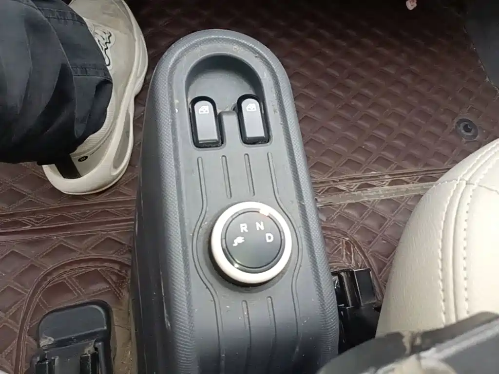 Wuling MINIEV — миниатюра 14
