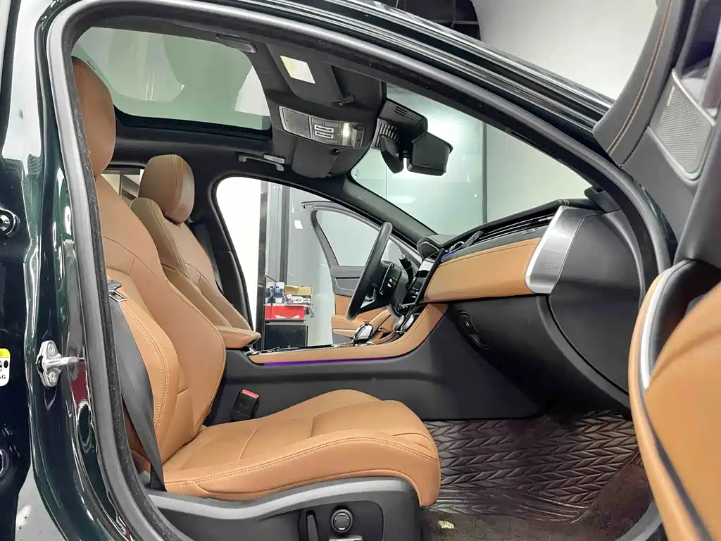 Jaguar XFL — миниатюра 6