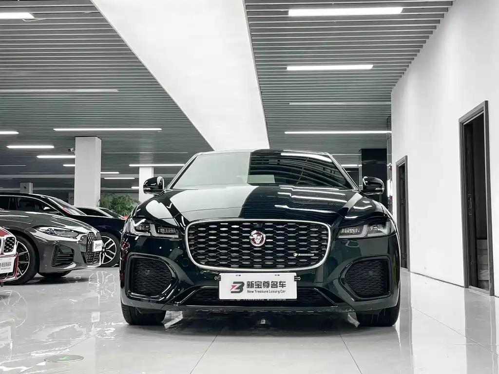 Jaguar XFL — миниатюра 2