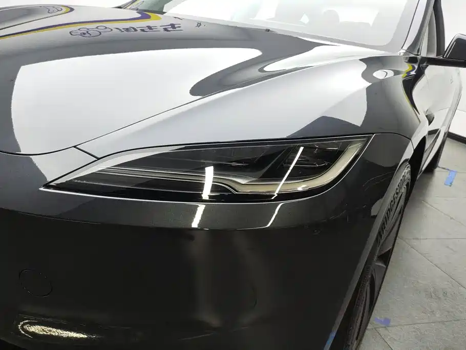 Tesla Model 3 — миниатюра 5