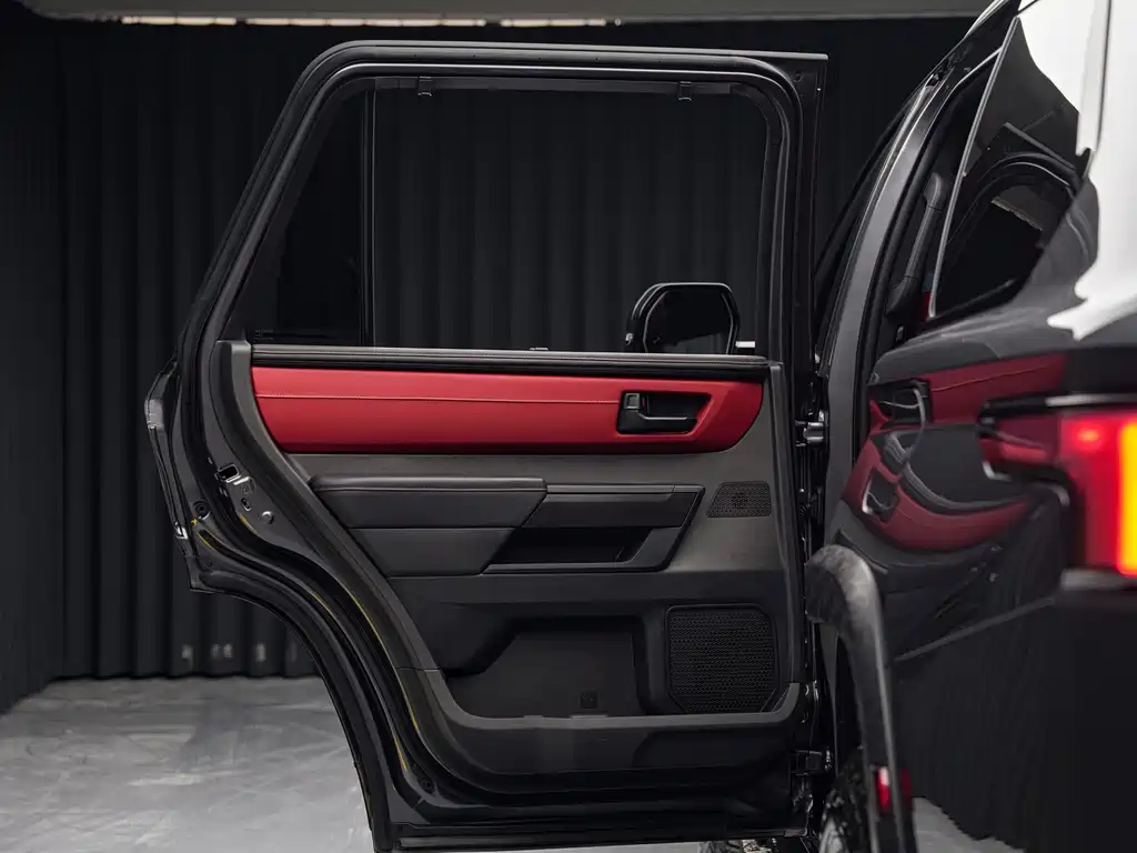Toyota Sequoia — миниатюра 7
