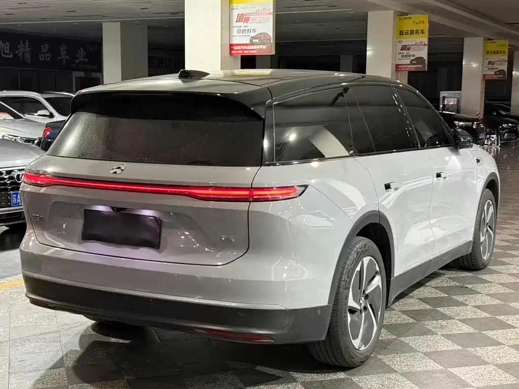NIO ES8 2023 75kWh