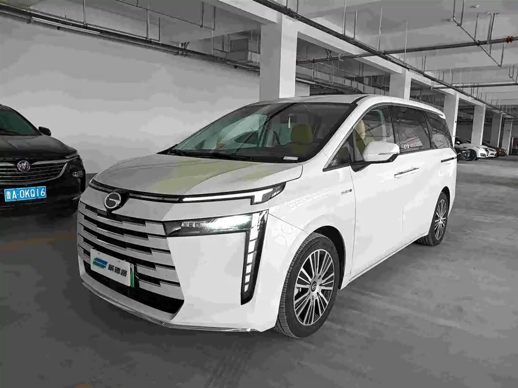 GAC Motor E8 Hybrid 2025