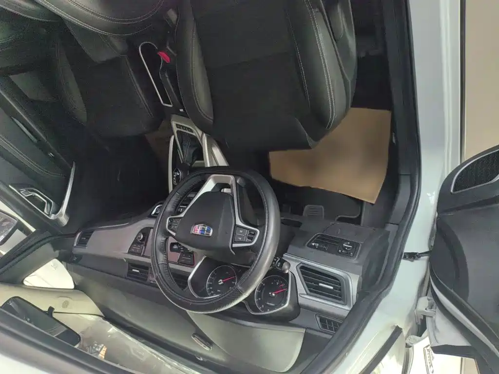 Geely Vision X3 — миниатюра 12