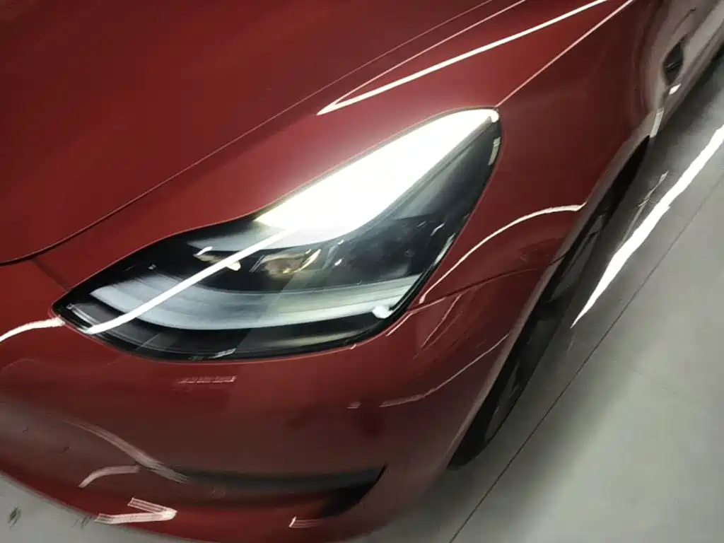 Tesla Model 3 — миниатюра 24