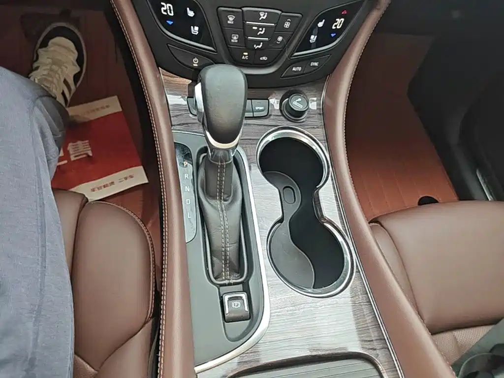 Buick Envision Plus — миниатюра 14