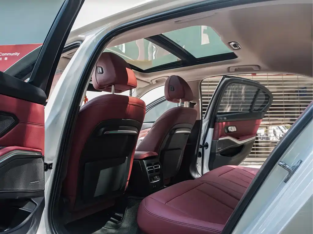 BMW 3 Series — миниатюра 24