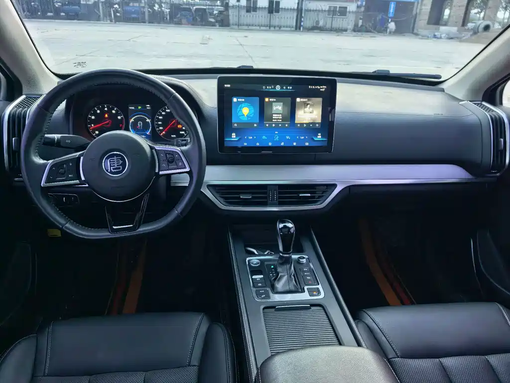 BYD Tang — миниатюра 10