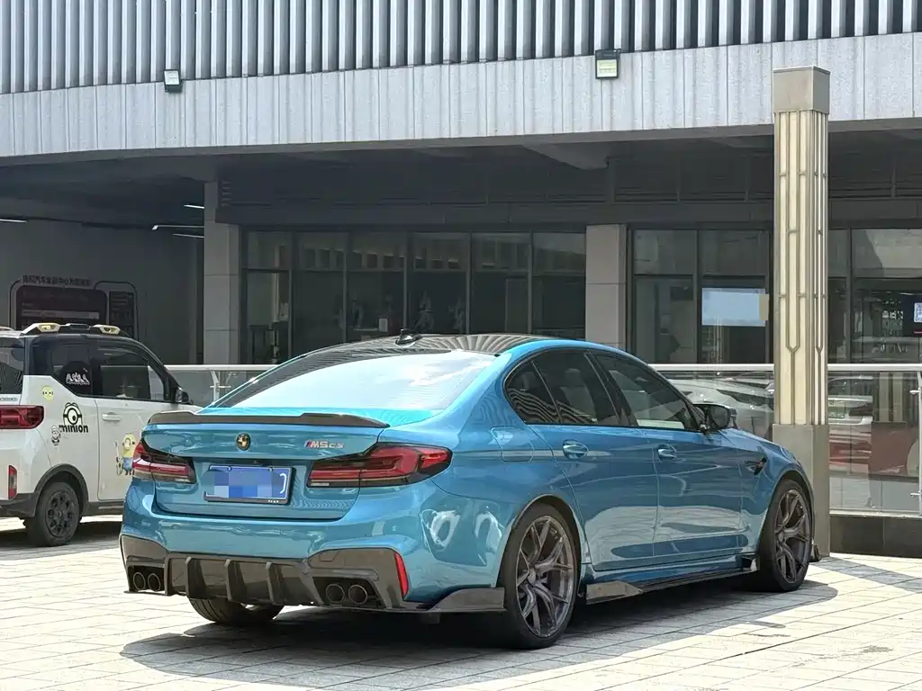 BMW M5 — миниатюра 2