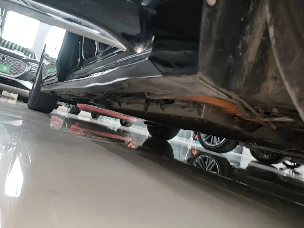 GAC Motor Trumpchi E8 PHEV — миниатюра 21