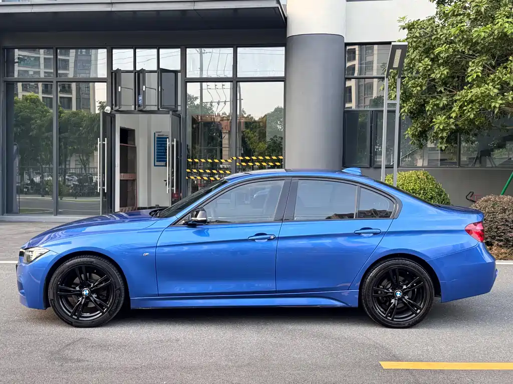BMW 3 Series — миниатюра 3