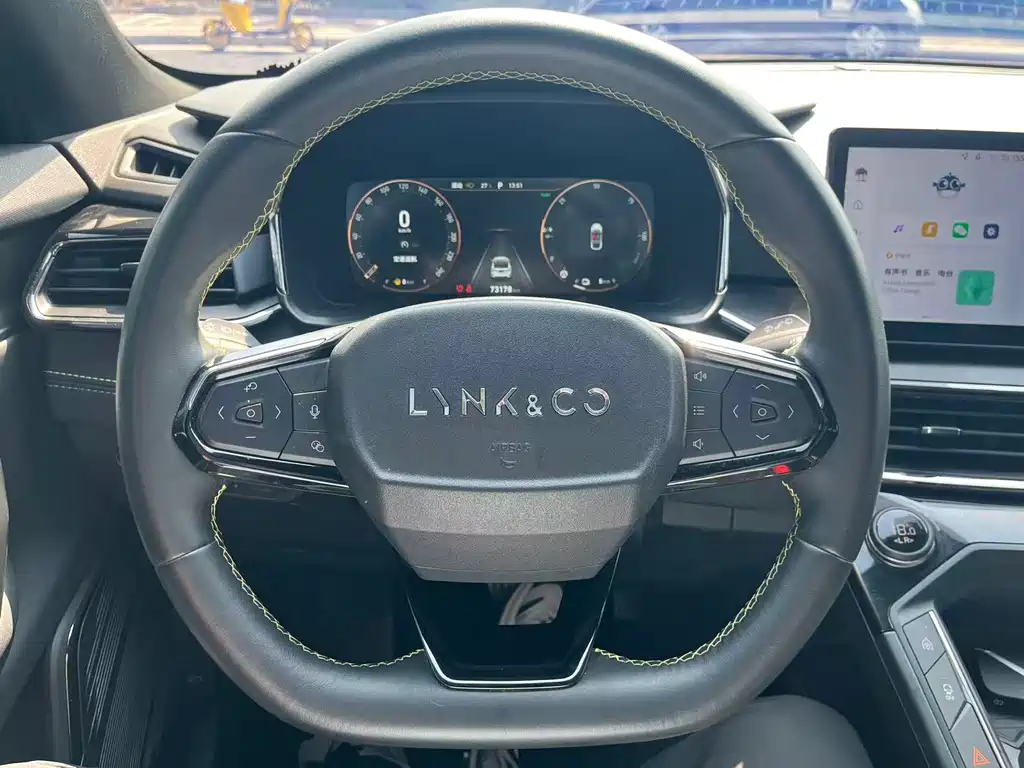 Lynk & Co 06 EM-P — миниатюра 19