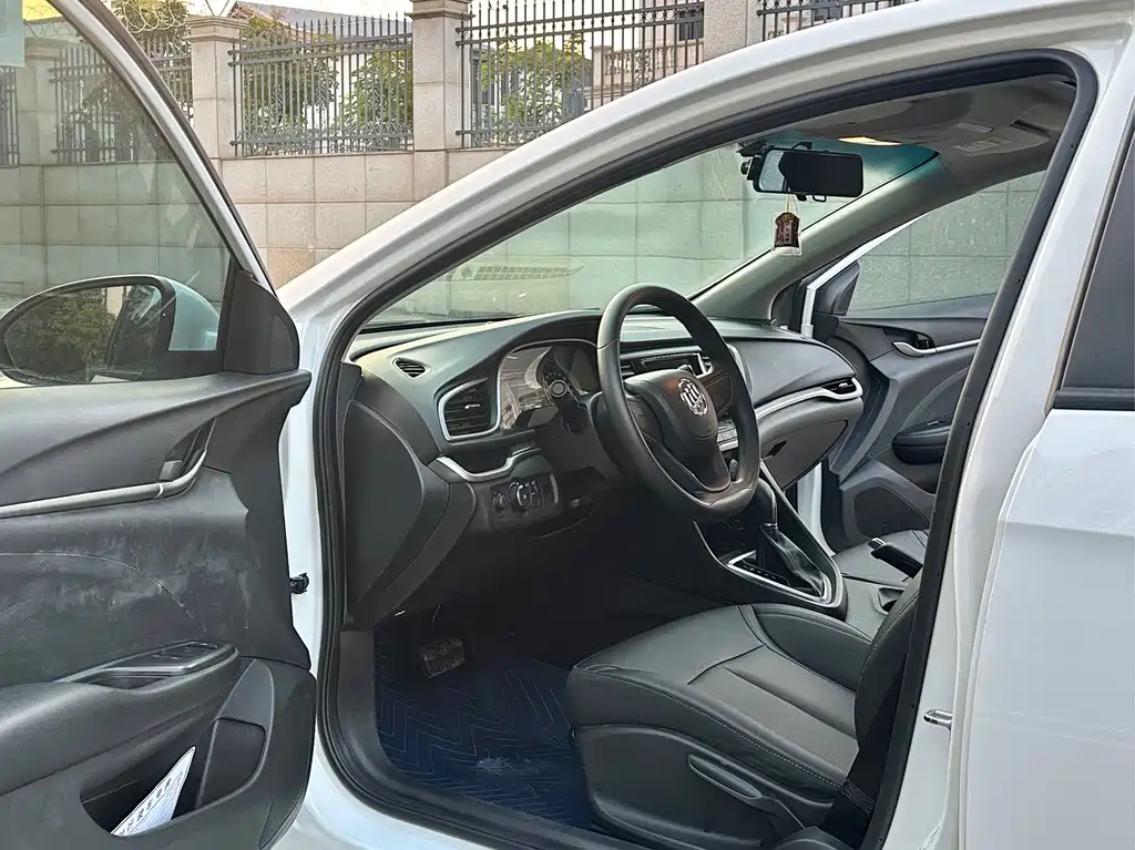 Buick Excelle — миниатюра 7