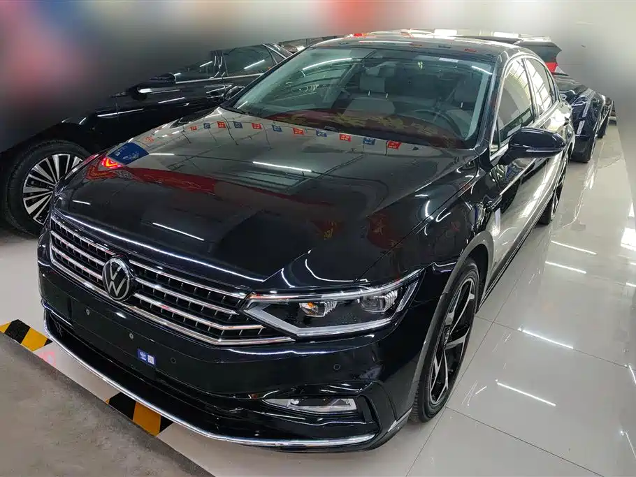 Volkswagen Magotan 2023 200 0k Units Anniversary Edition 330TSI DSG Luxury Type
