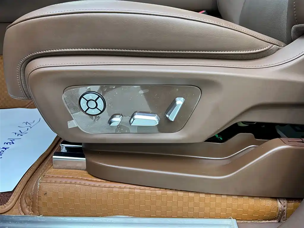 TANK TANK 700 NEW ENERGY