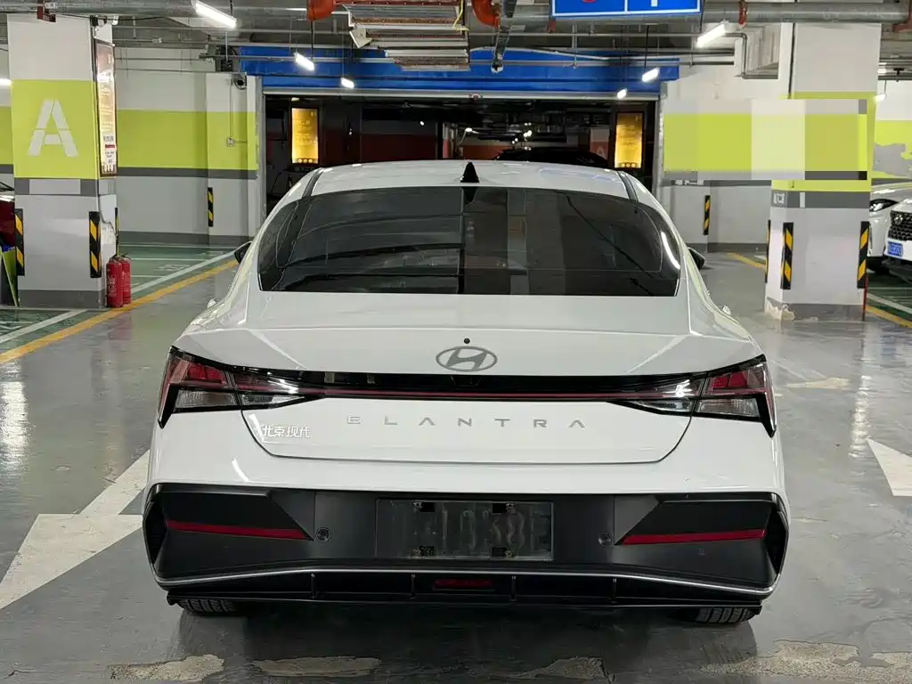 Hyundai Elantra — миниатюра 4