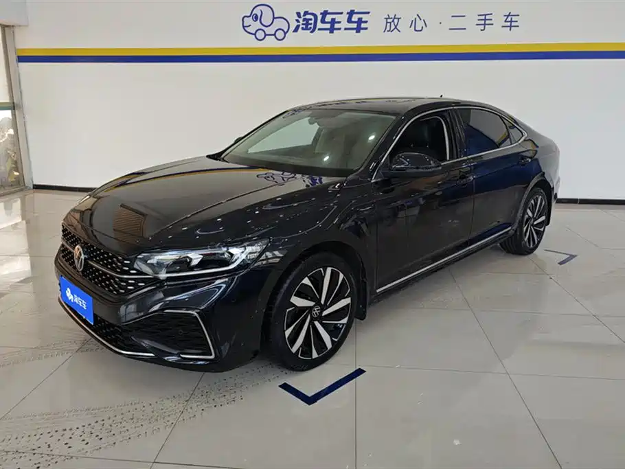 Volkswagen Passat 2023