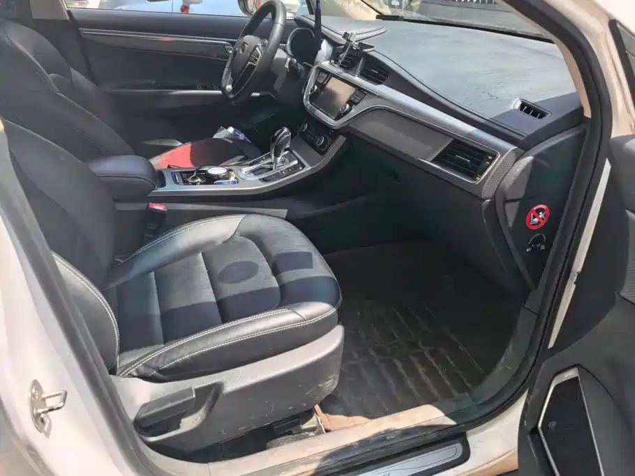 Geely Emgrand GS — миниатюра 8