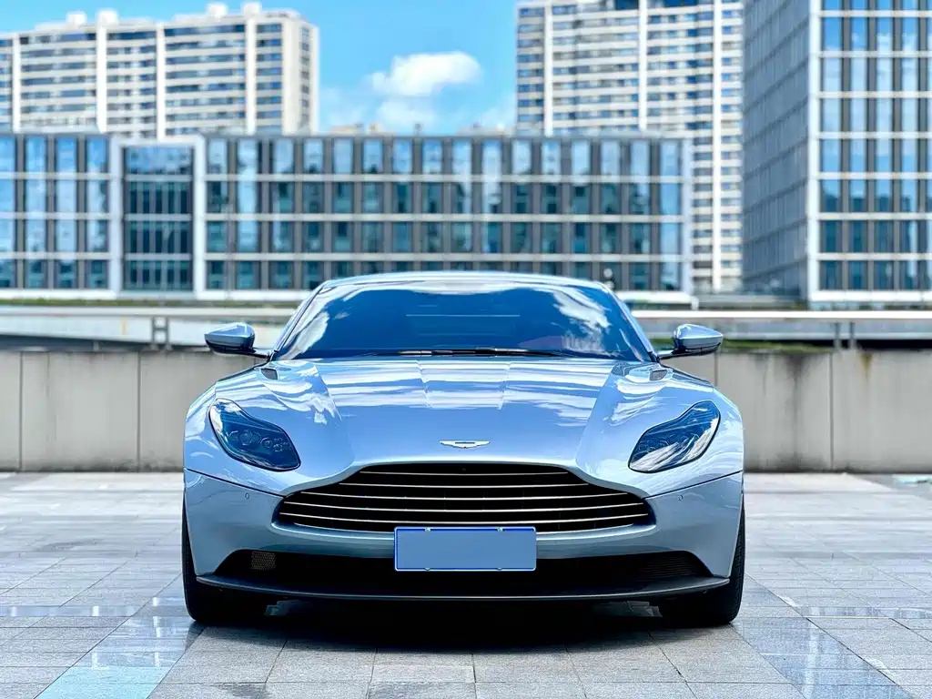 ASTON MARTIN  DB11