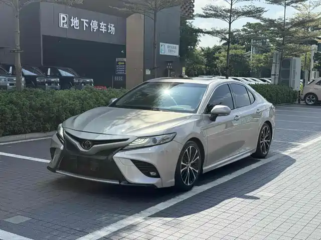 TOYOTA CAMRY 2018