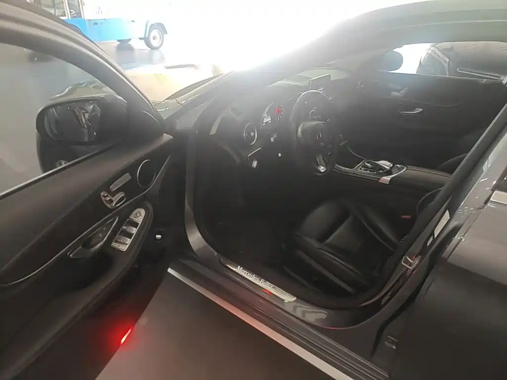 Mercedes-Benz C-Class — миниатюра 16