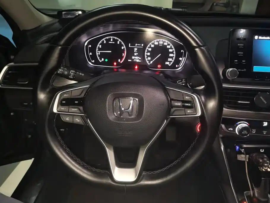 Honda Accord — миниатюра 15