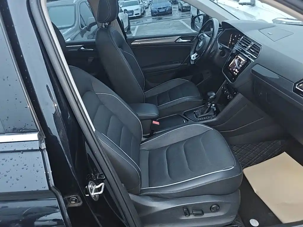 Volkswagen Tiguan L — миниатюра 25