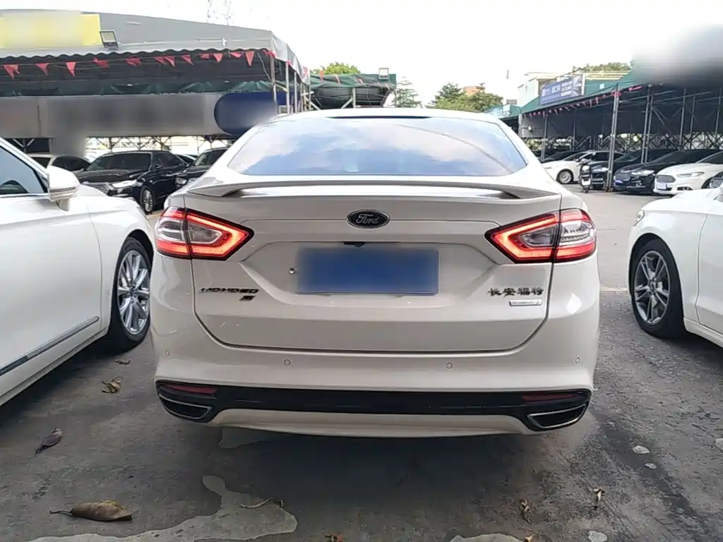 Ford Mondeo — миниатюра 6