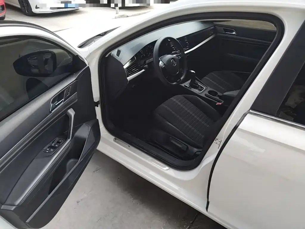 Volkswagen Lavida — миниатюра 16