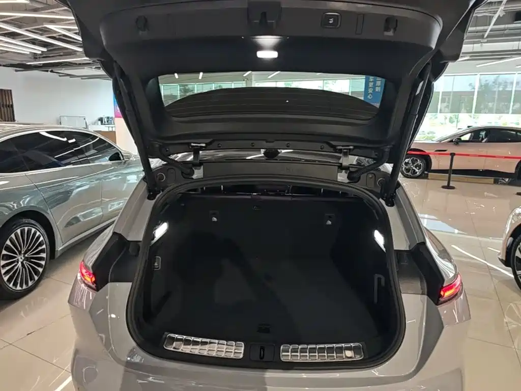 NIO ET5T — миниатюра 19