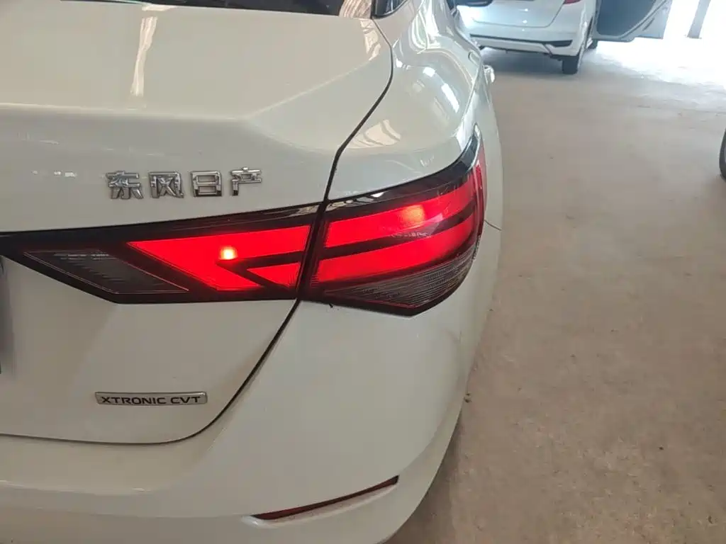 Nissan Sylphy — миниатюра 8