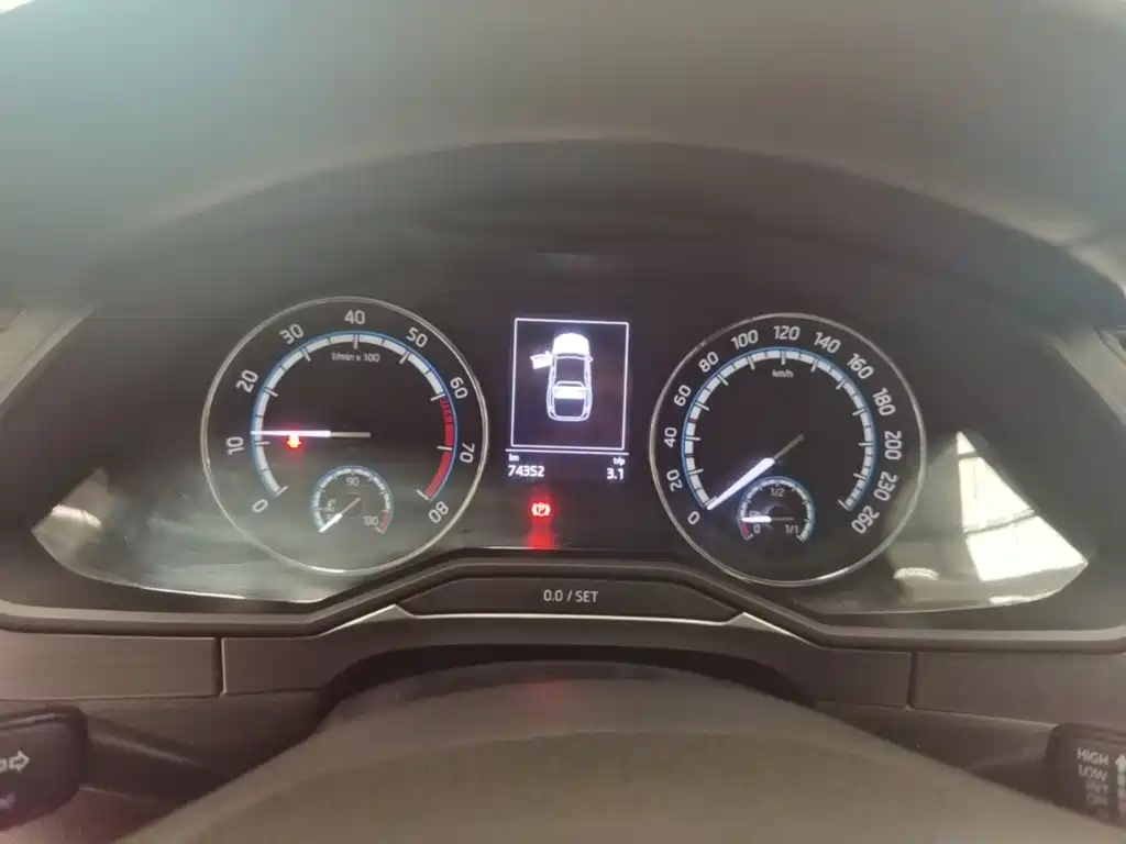 Skoda Superb — миниатюра 12