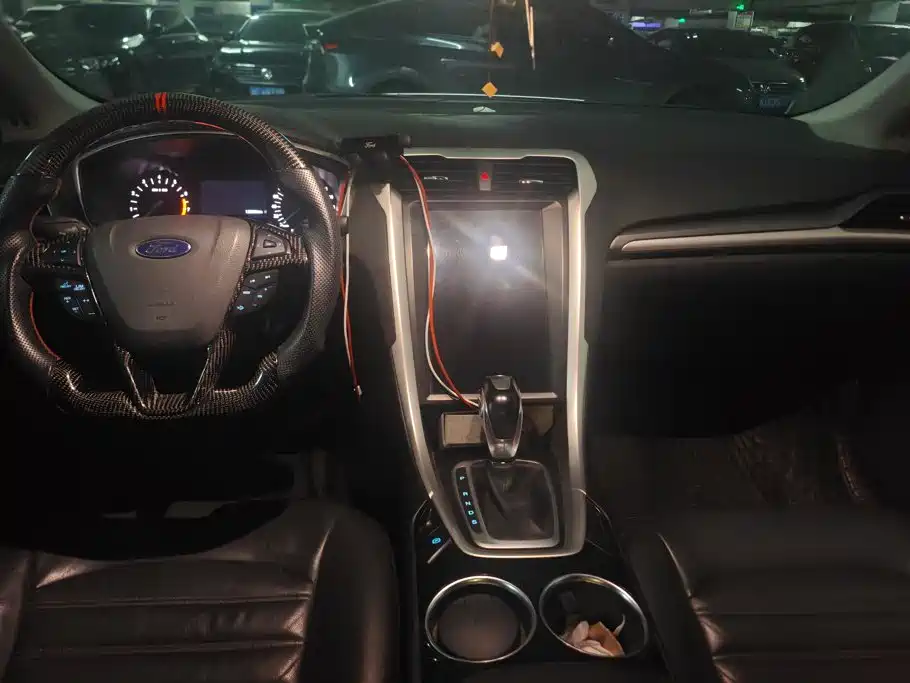 Ford Mondeo — миниатюра 12